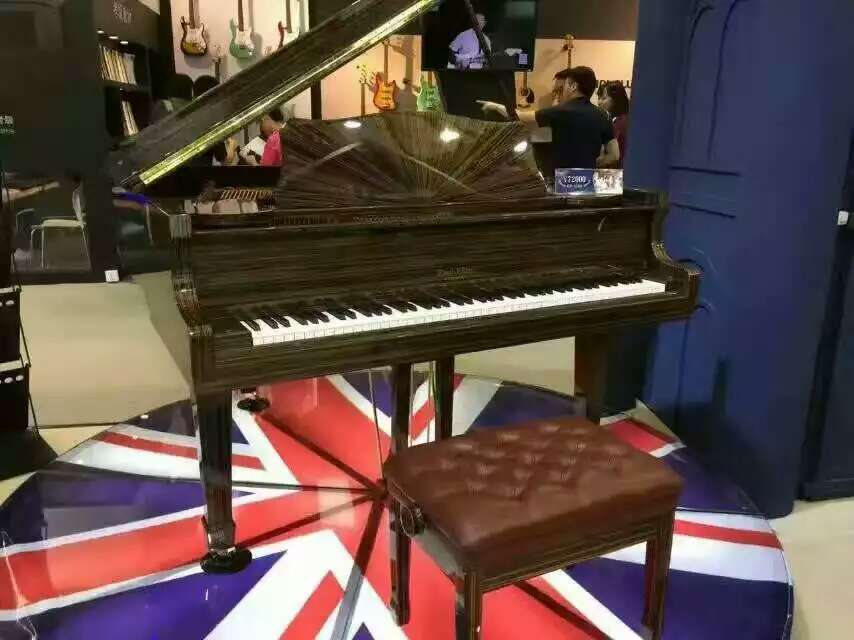钢琴