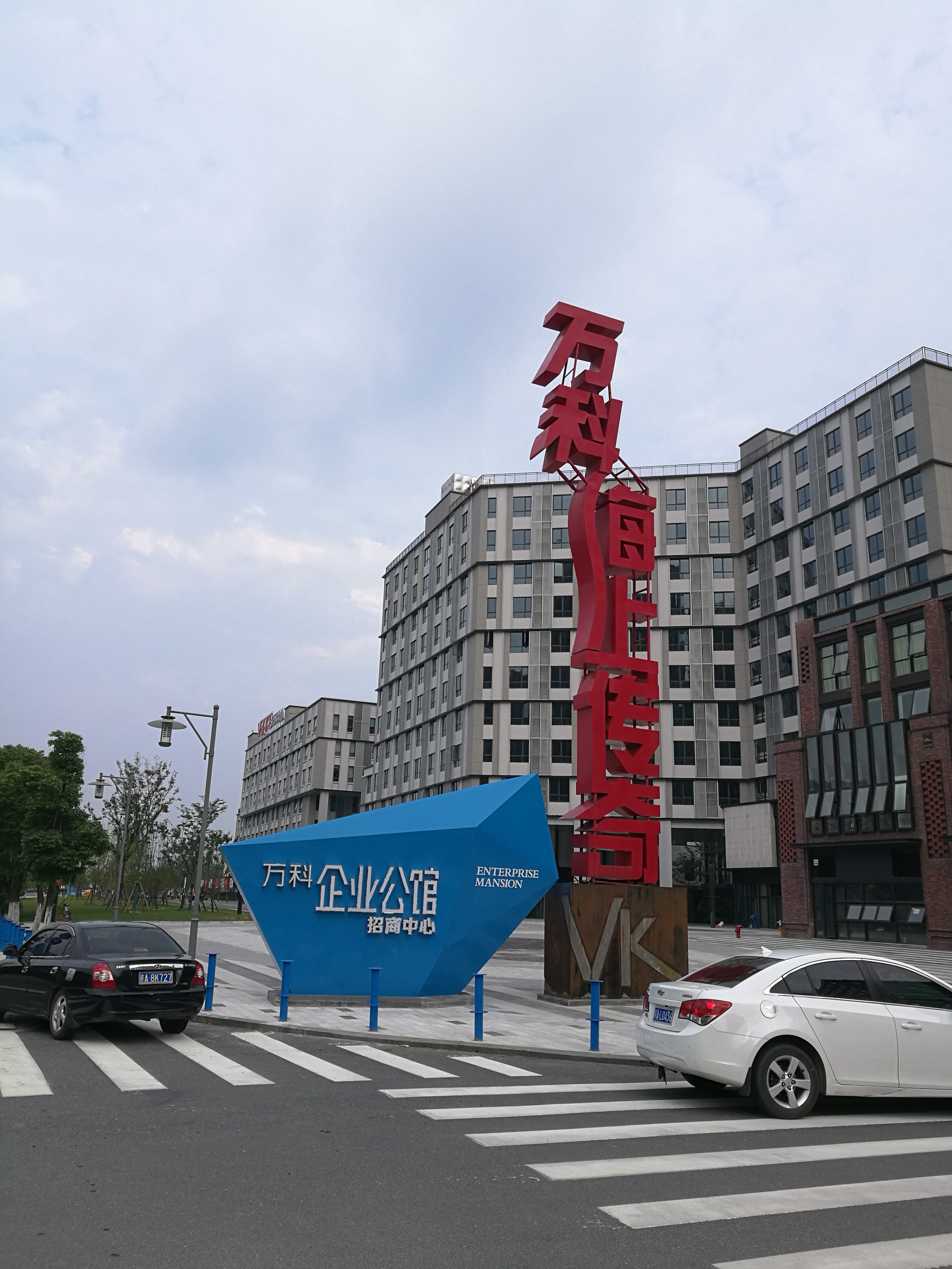 南昌万科海上传奇临街店面出租(上下可分租)
