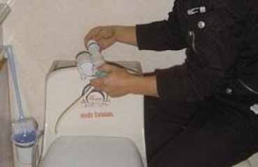 马桶维修 安装洗手盆下水管更换软管维修水龙头 _1