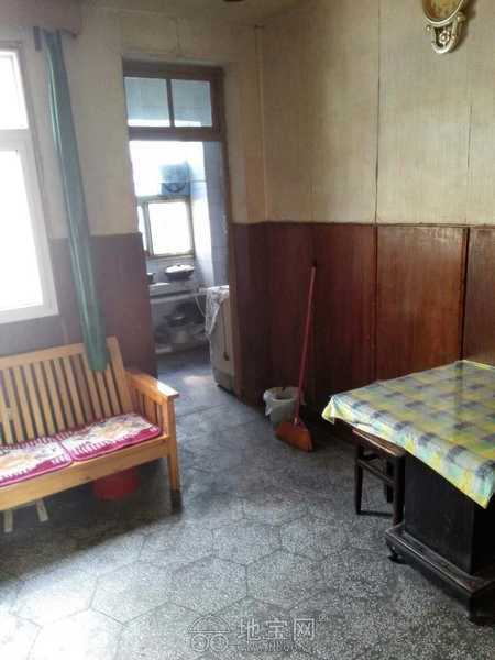 西湖区八一大道90号南昌市二医院家属宿舍2室2厅