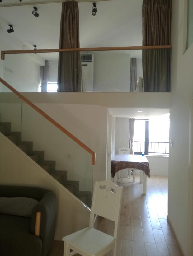 万科海上传奇精装复式loft朝南 急租真实房源