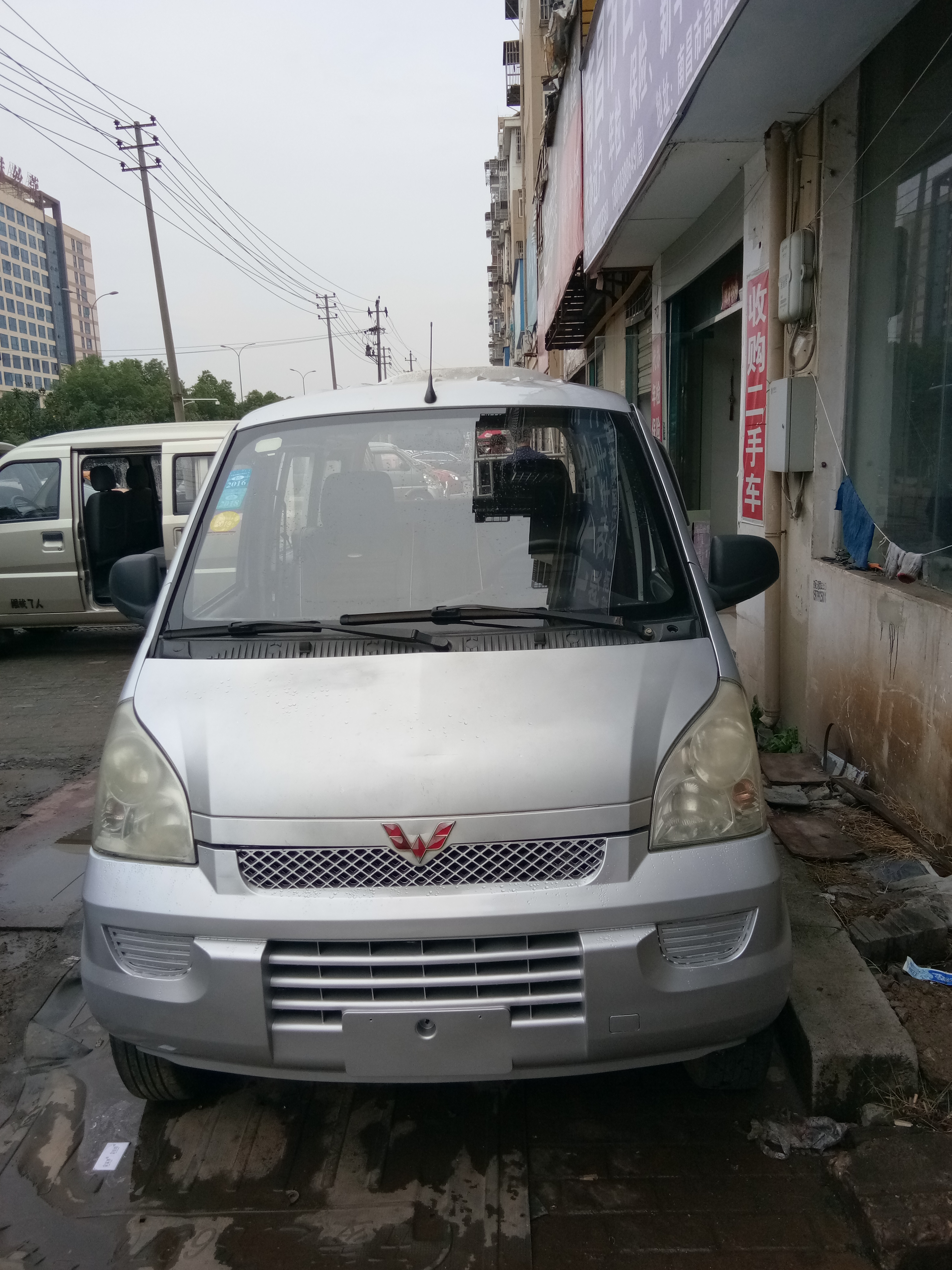 五菱荣光6407B312年普