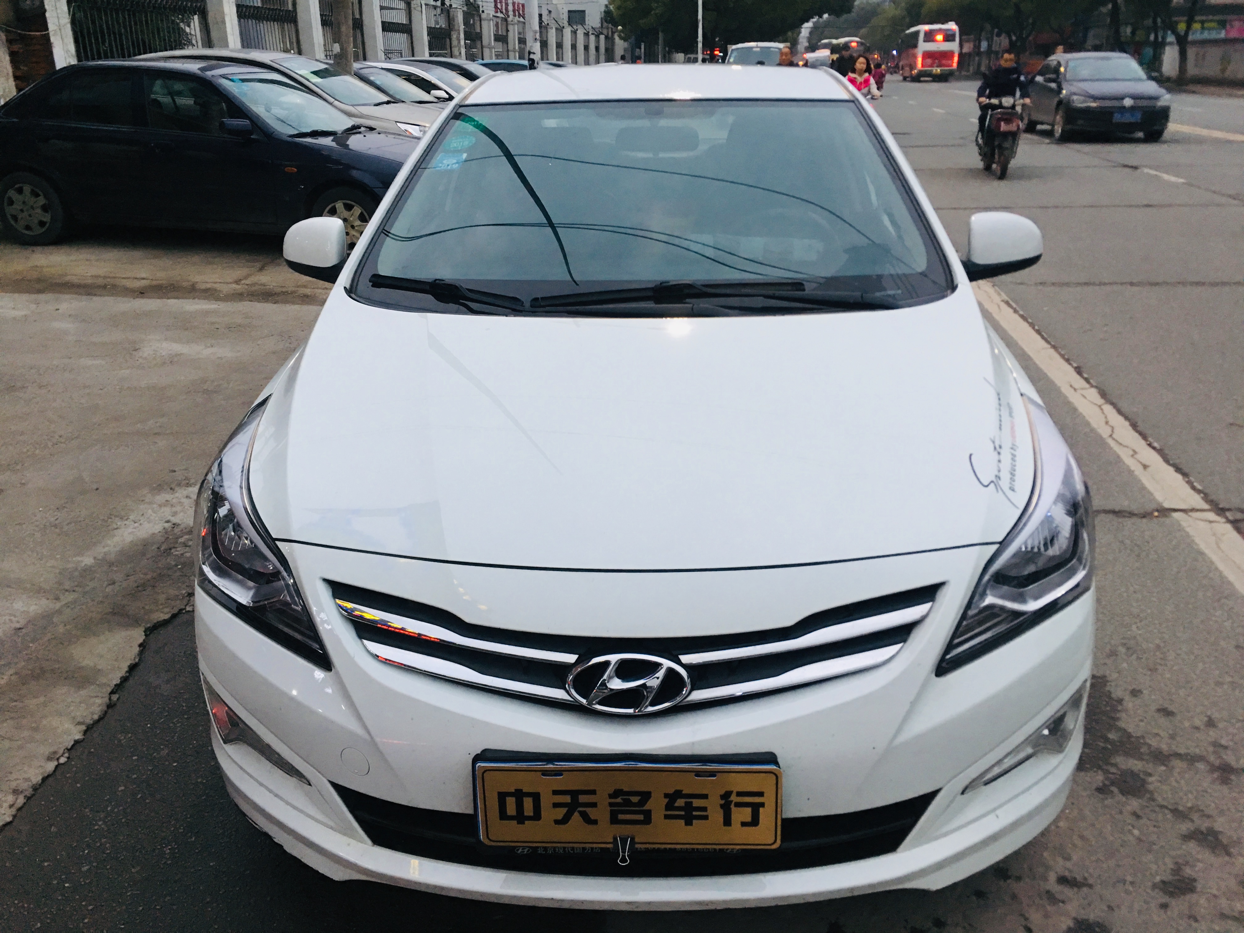 现代 瑞纳 三厢 1.4L 自动智能型GLS 2