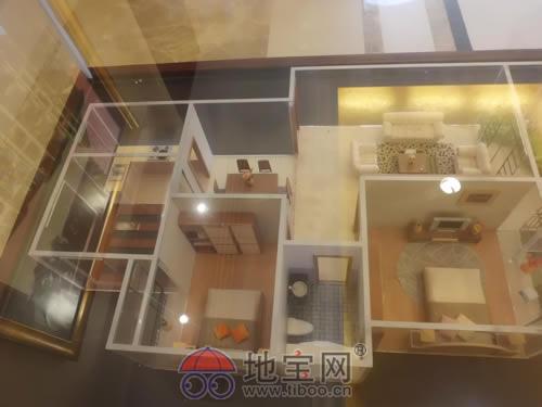 新建区新建县红角洲与长堎新区交汇处(毗邻红谷滩板