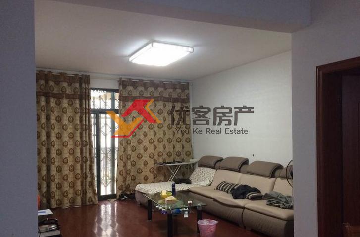 朝南大次卧大阳台带电梯 温馨如家 阳光充足 干净