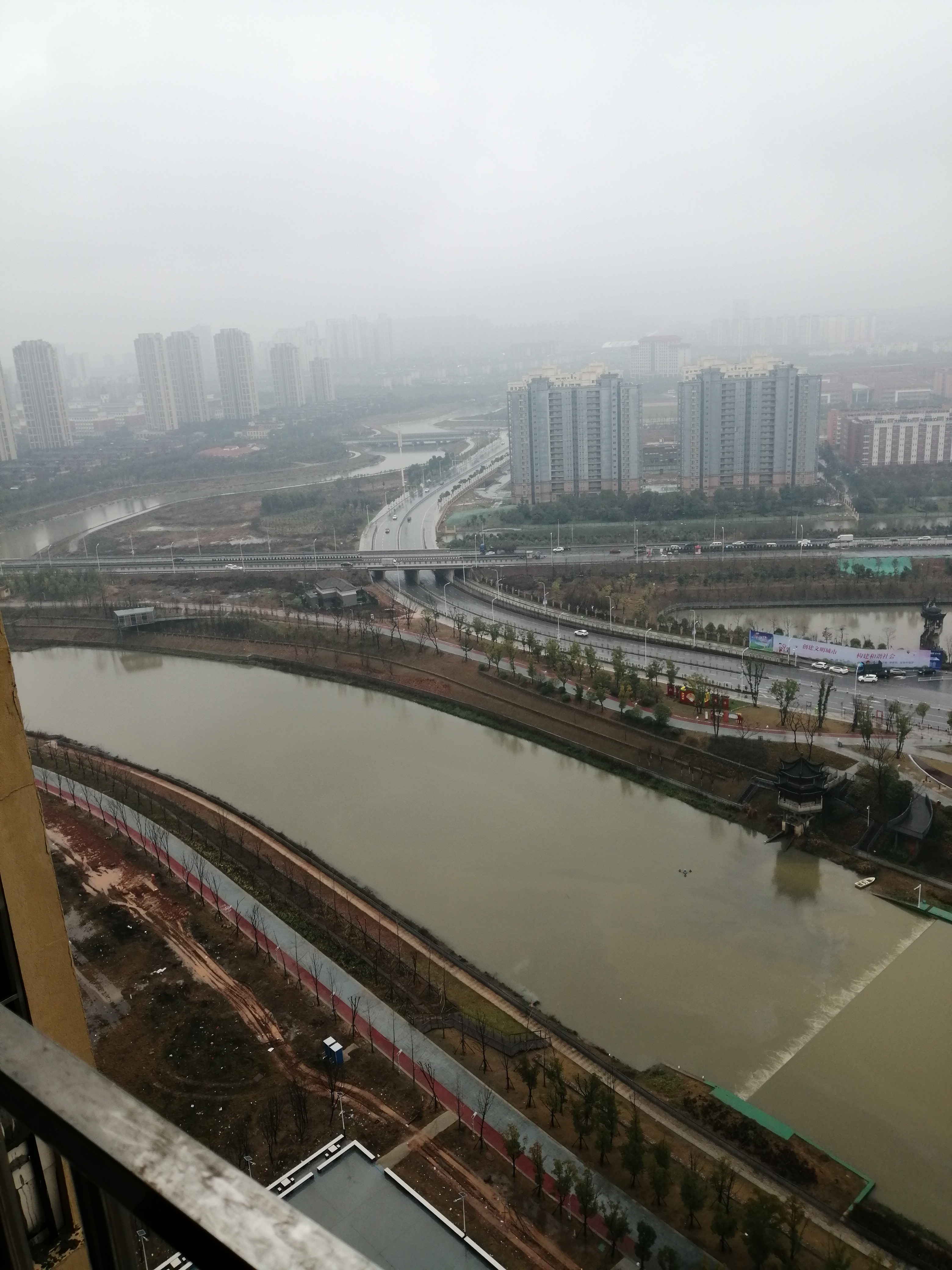 新建中心绿地香颂科大对面交通便利