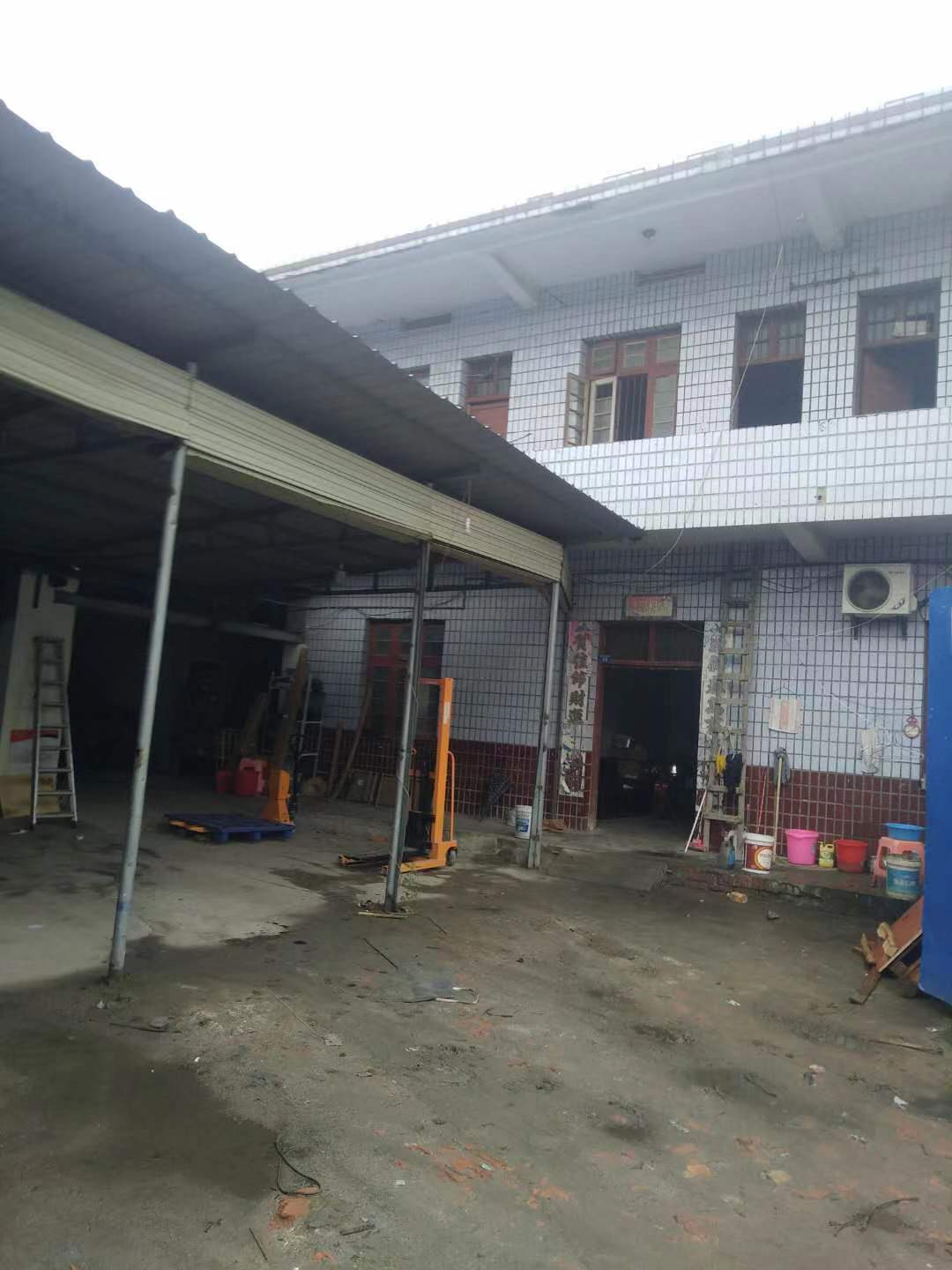 昌南客运站澄湖西路旁小兰新村仓库