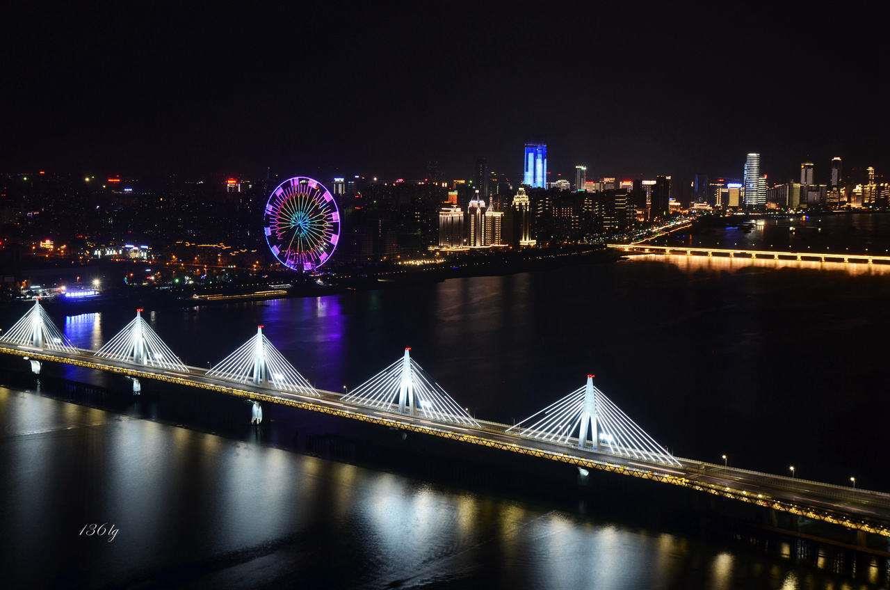 绿地博览城卧珑,车位出租,月租仅需200包管理费