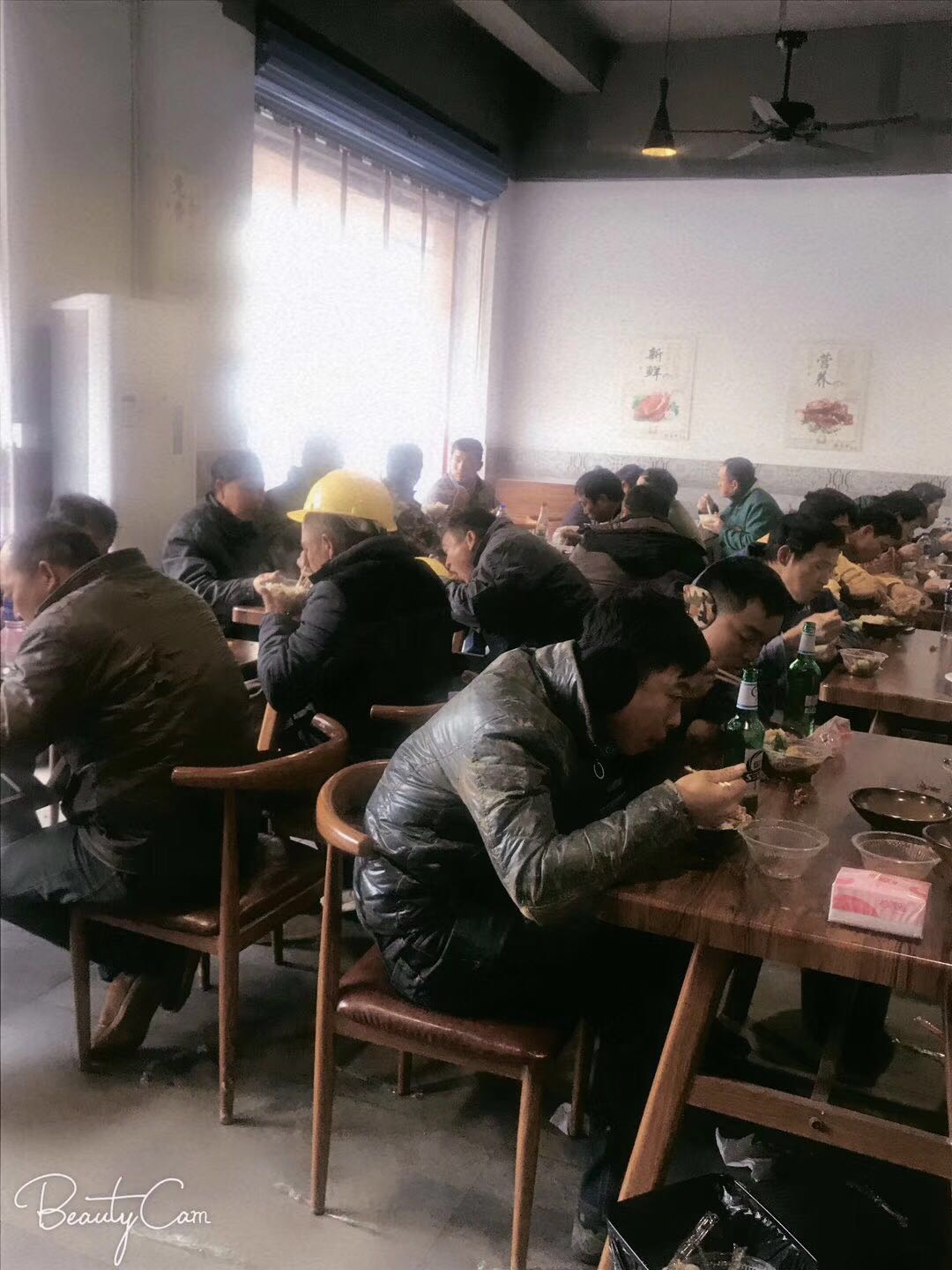 写字楼旁 成熟社区底商 跑火餐饮店转让/招租 早