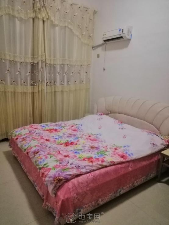 招合租女友一名350元