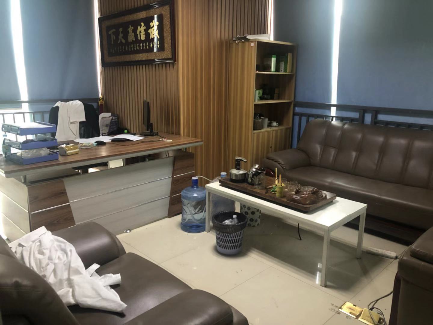万达中心,东北向195平,4 1户型,随时看房