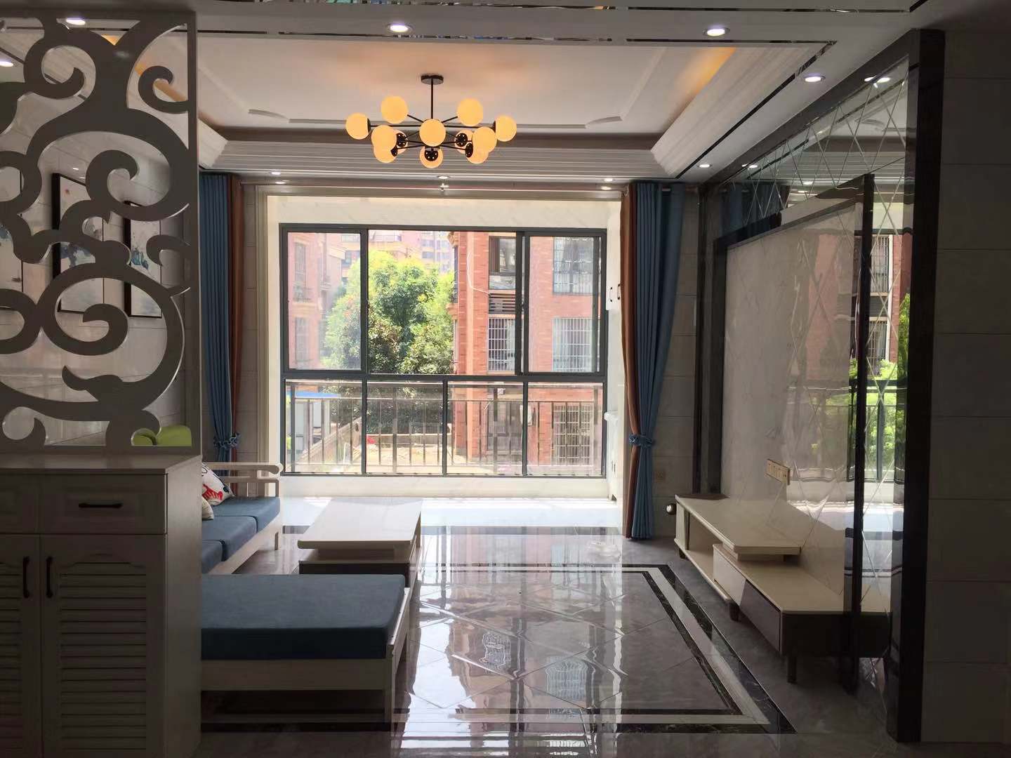 乐虎国际娱乐官网县象湖新城幸福时光大三房豪华装修拎包入住只租
