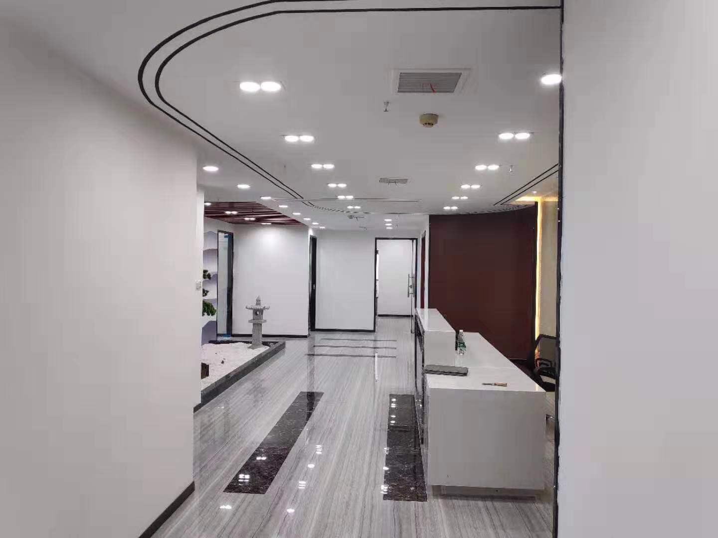 财富广场 豪装带家具376平 只此一套 绝无仅有