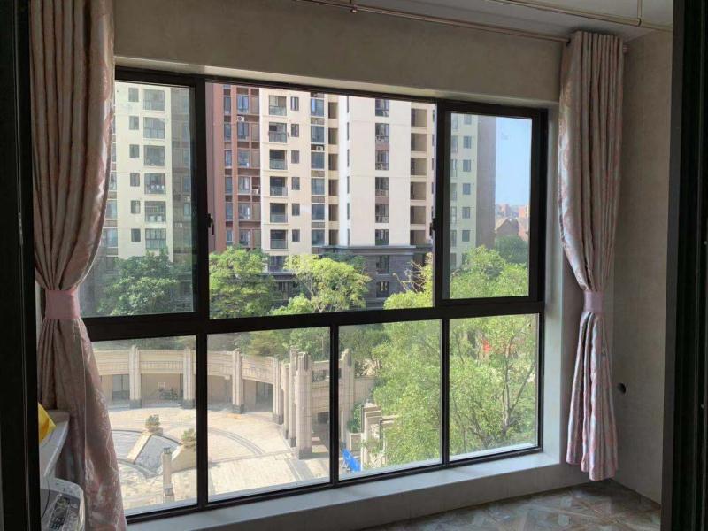 红角洲地铁口中央香榭三房出租3200元/月
