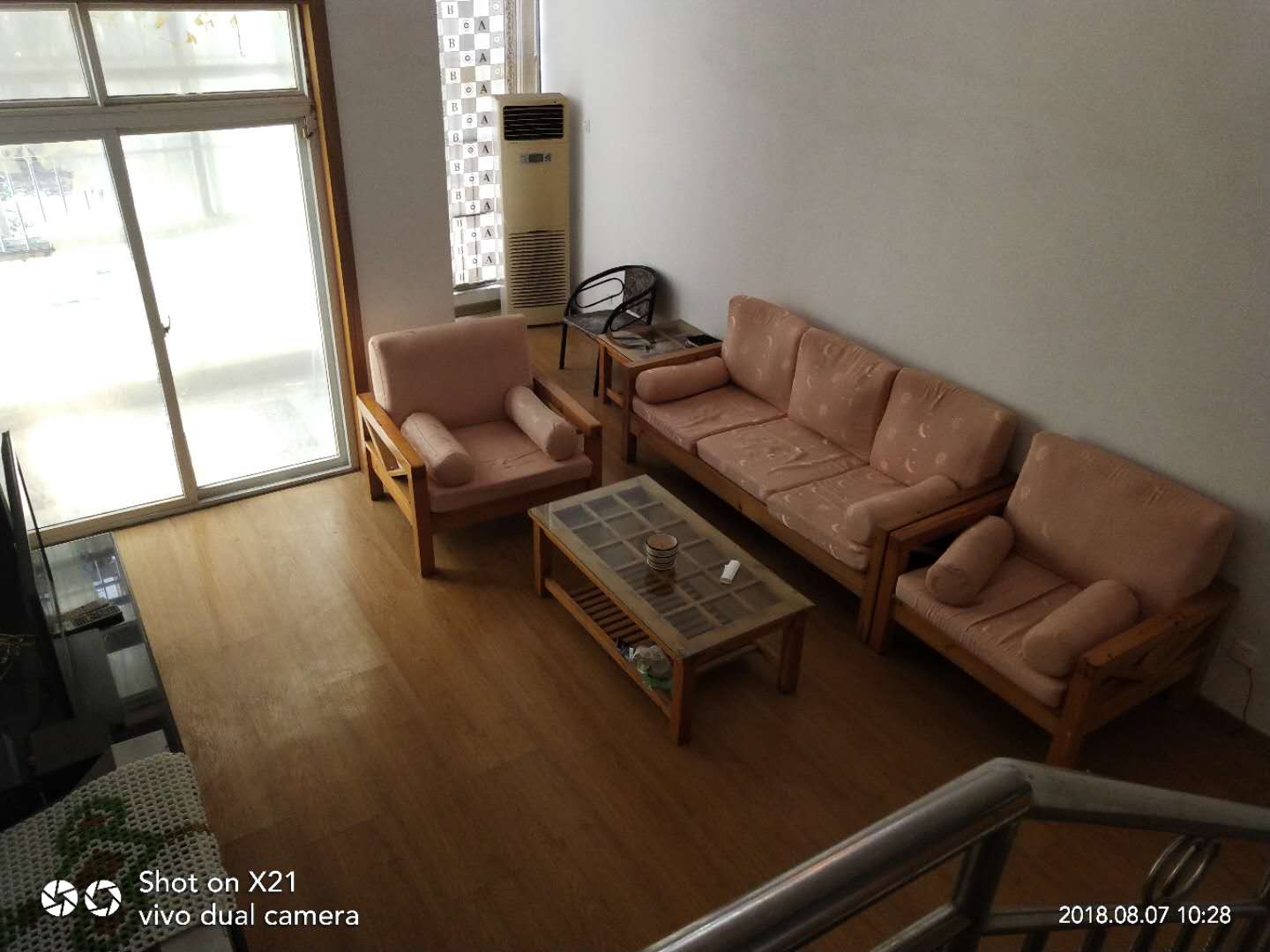 晶帝酒店旁青春家园精装3房价格低 家电齐全 随时