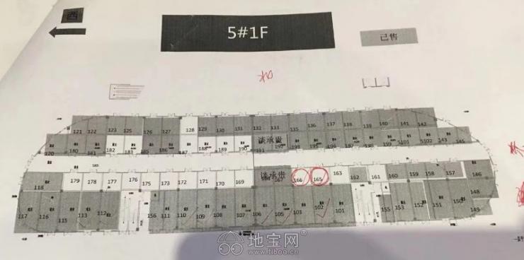 商铺低价出售 位于樟树市时代广场一楼