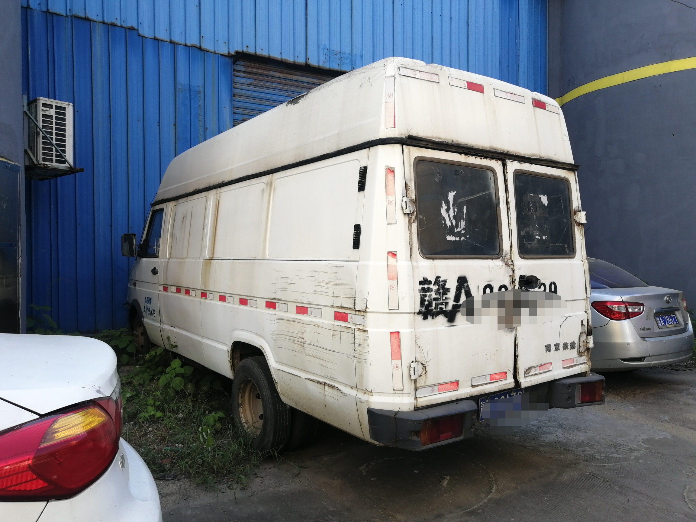 依维柯蓝牌急售