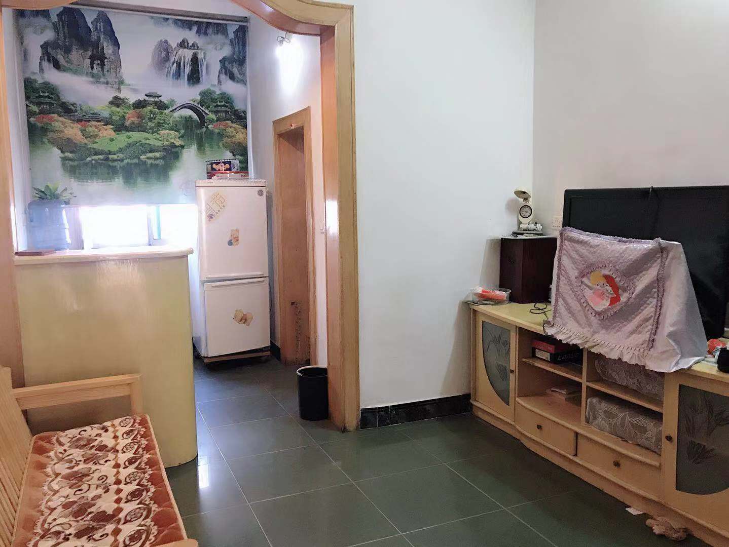 新中源对面 邮电小区5楼采光好干净整洁 拎包入住