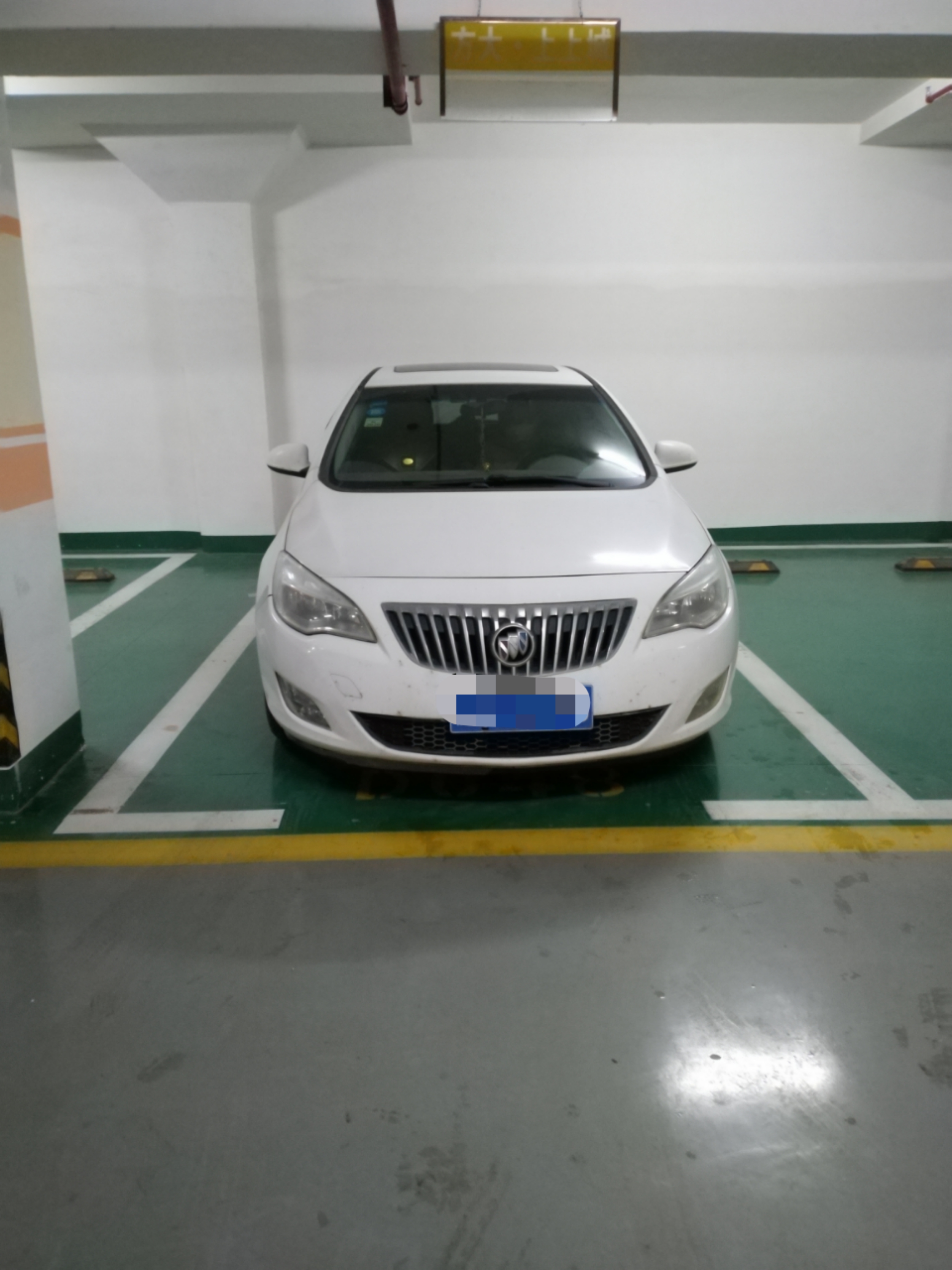 方大上上城南门地铁站旁D048车位出租