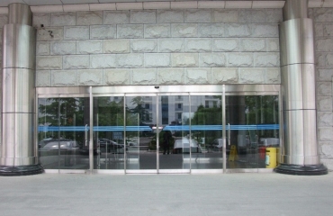红谷滩新区维修自动感应门玻璃门更换玻璃门_6