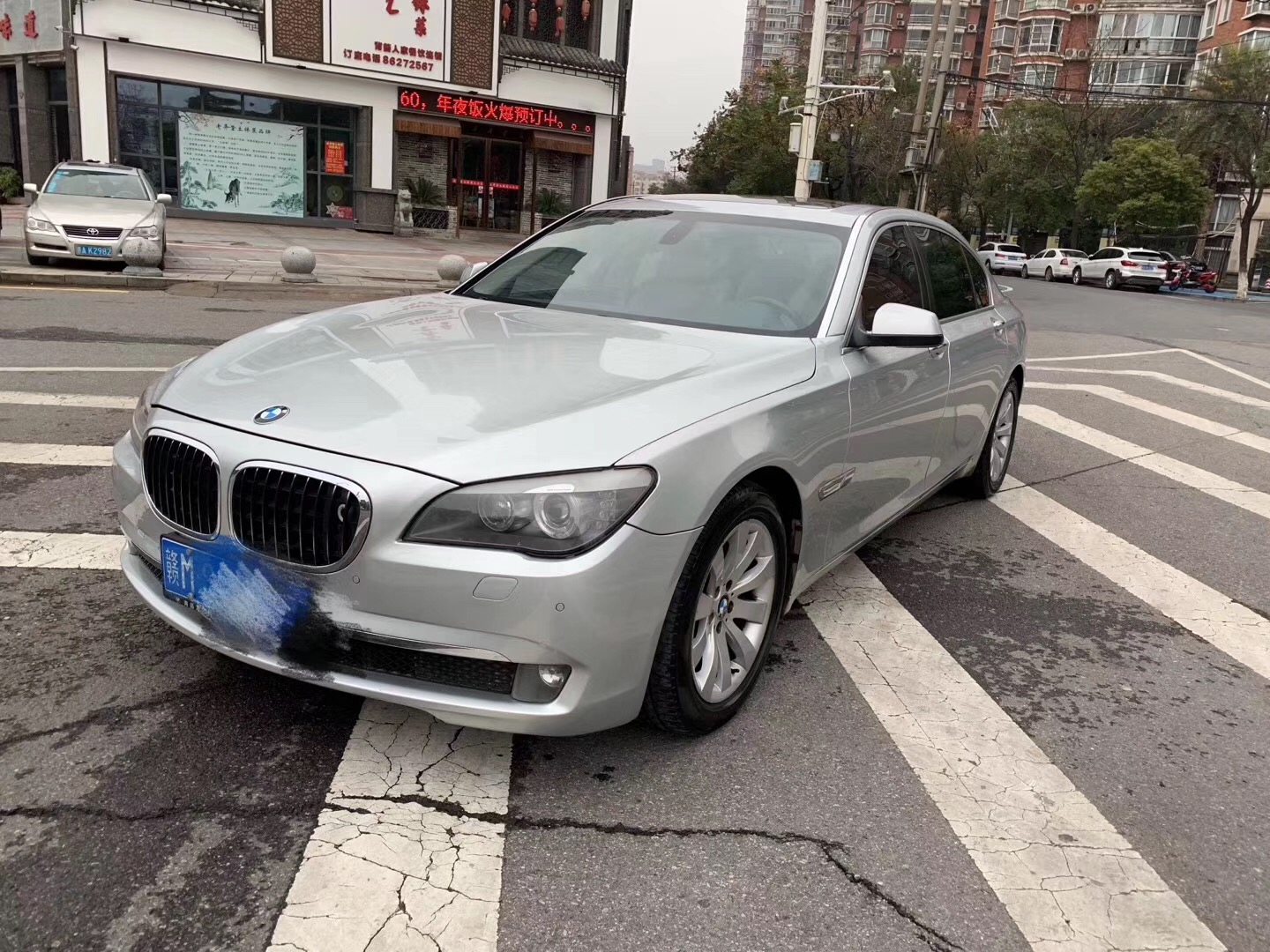 出售宝马740一台