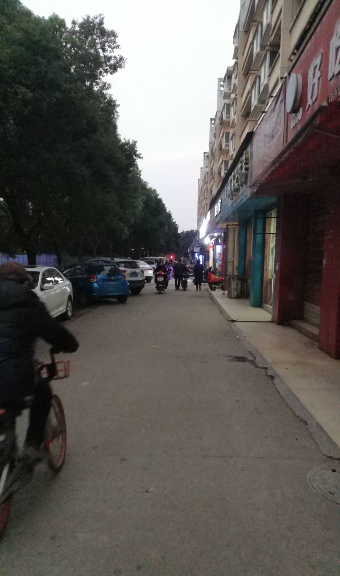 营业中旺铺低价转让 京东小区世纪风情成熟商圈 可