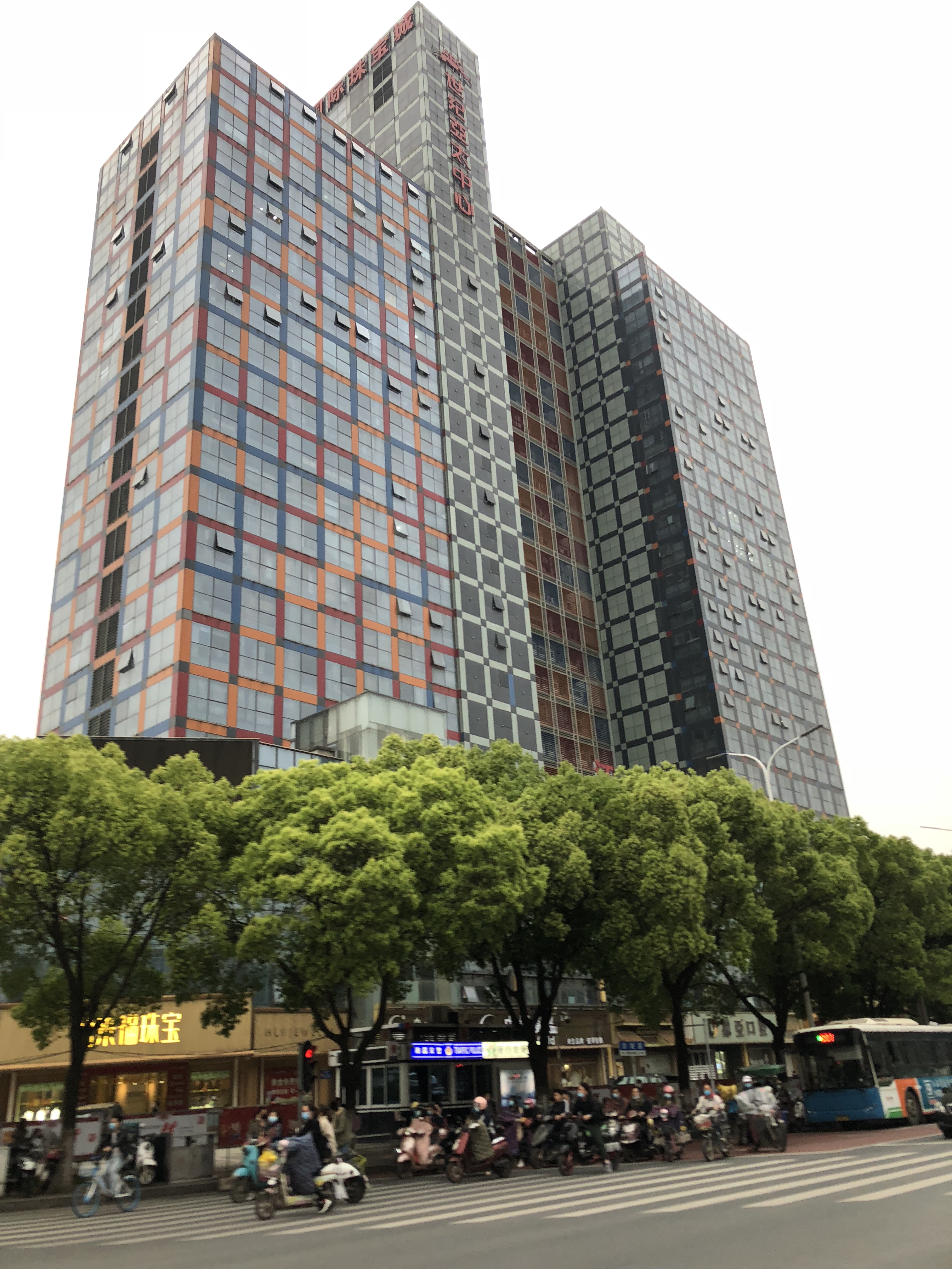 江西国际珠宝城 精装写字楼 拎包办公 赠送40