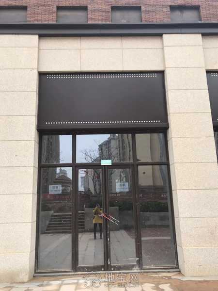 新力龙湾正地铁口 学校对面层高9米旺铺 稀缺房源