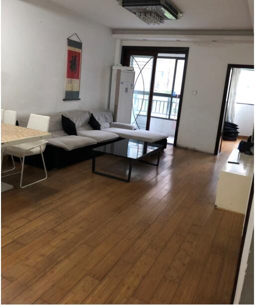 红谷滩中心世茂天城 可商住两用四房 可以看江