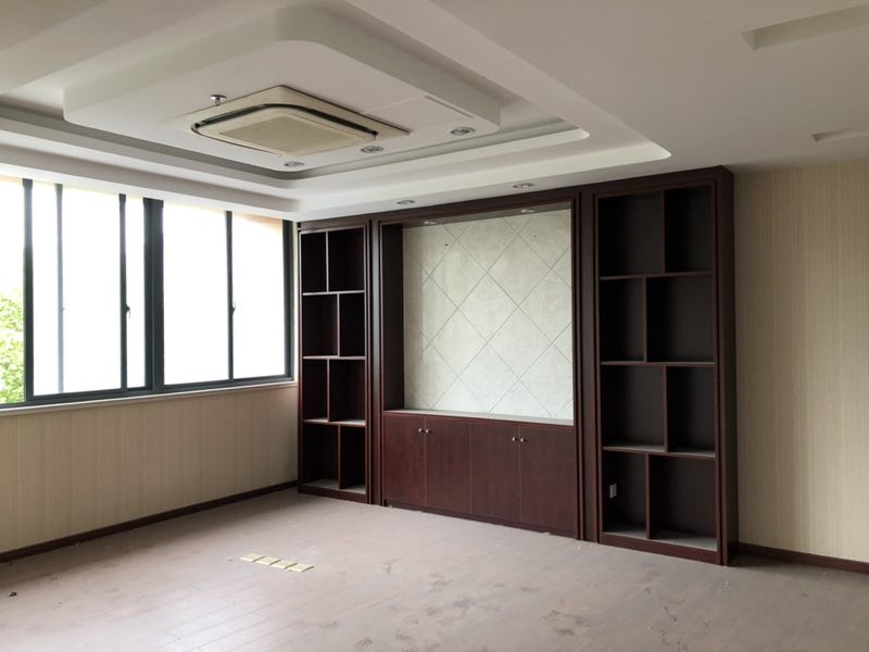 便利店 形象店专属 绿地双子塔脚下80平 临街旺