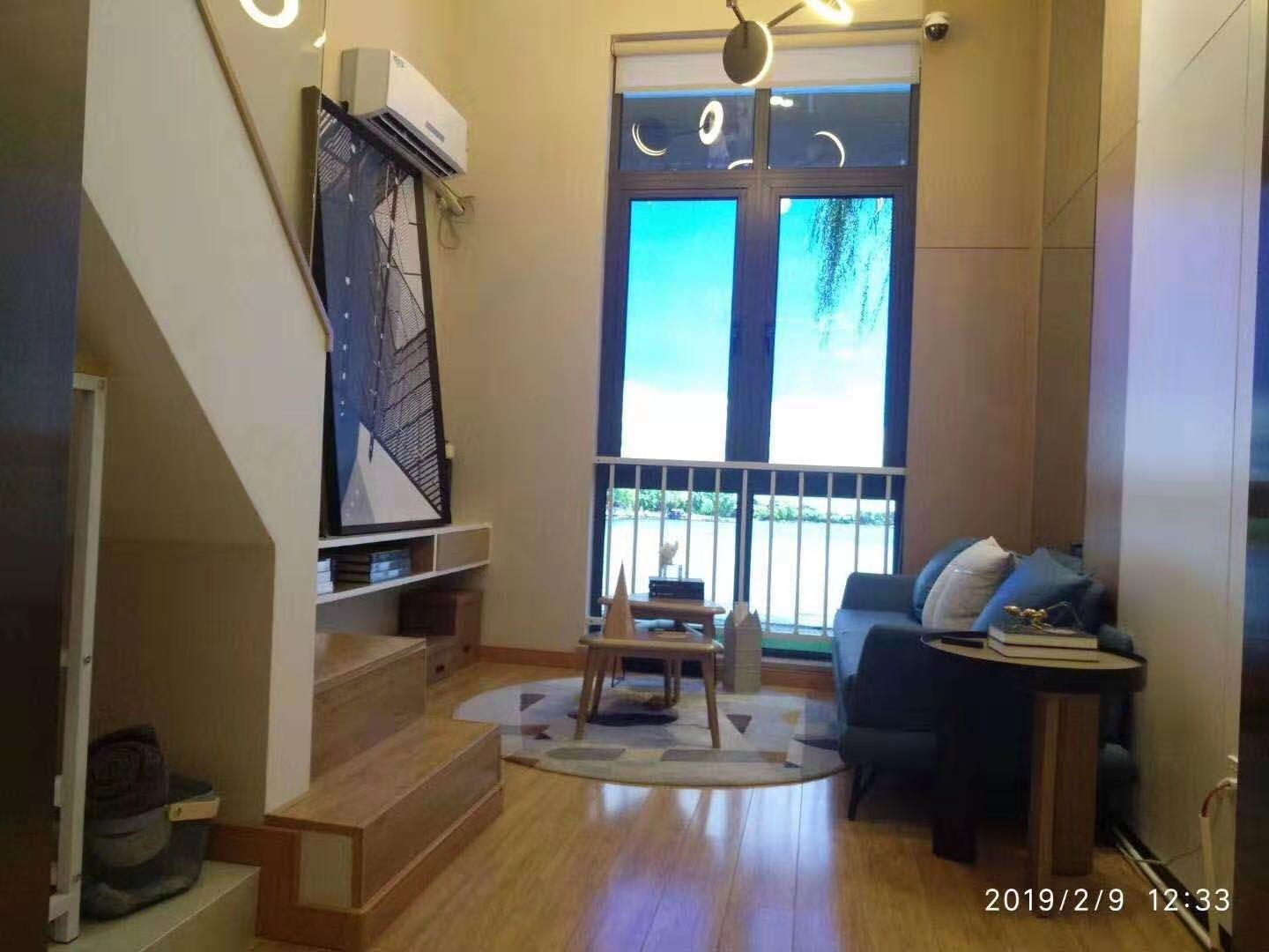 万科品牌 精装复式公寓 首付12万起 过渡投资。