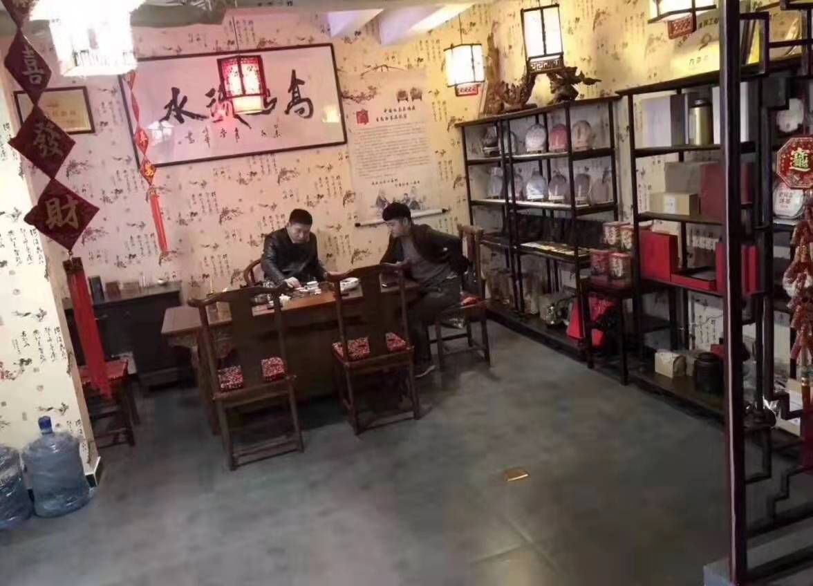 摩天轮旁边 梵顿公馆4房可以做会所接待办公