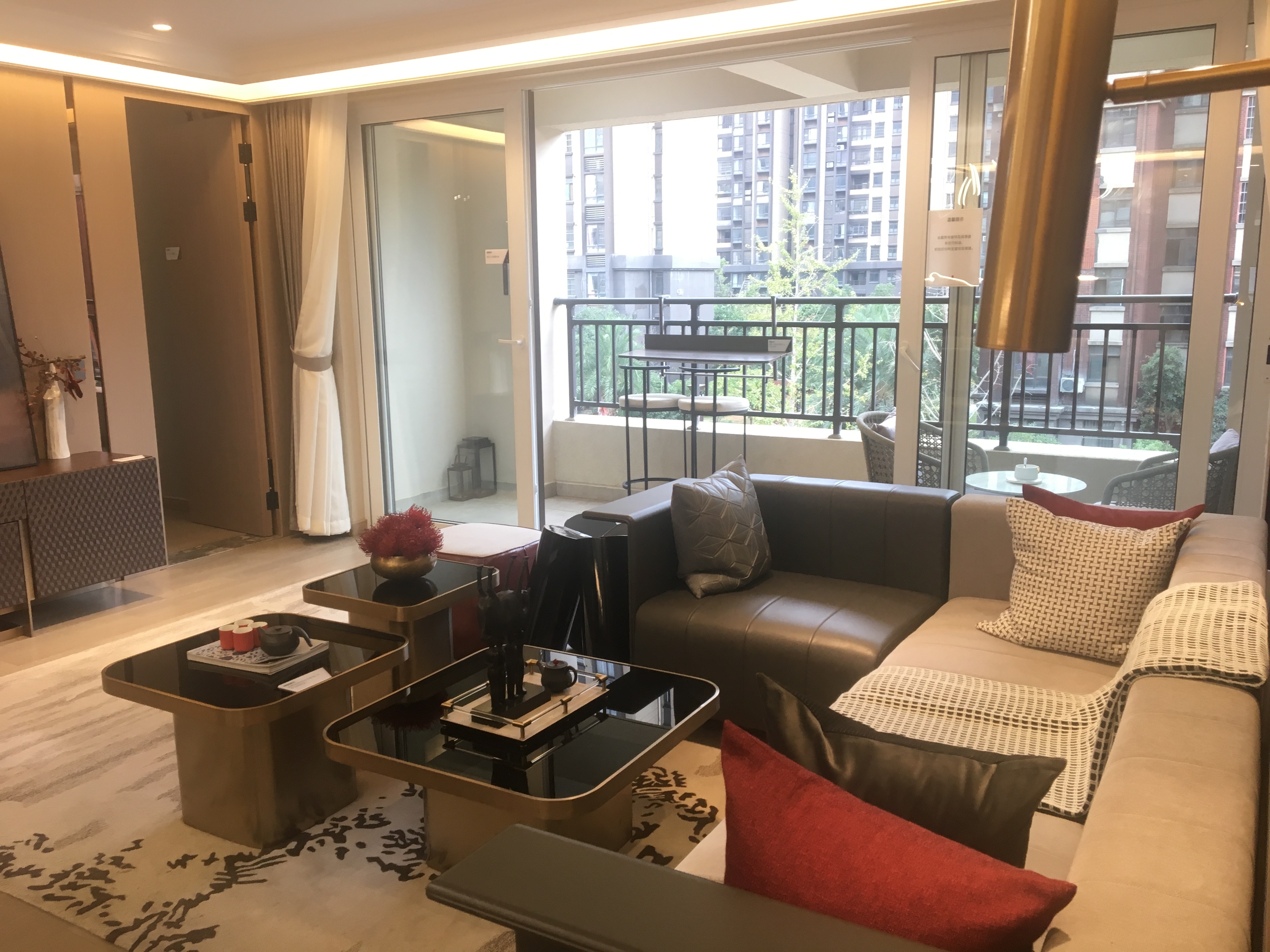 万科红墅叠墅.中叠133平精装.单价11600