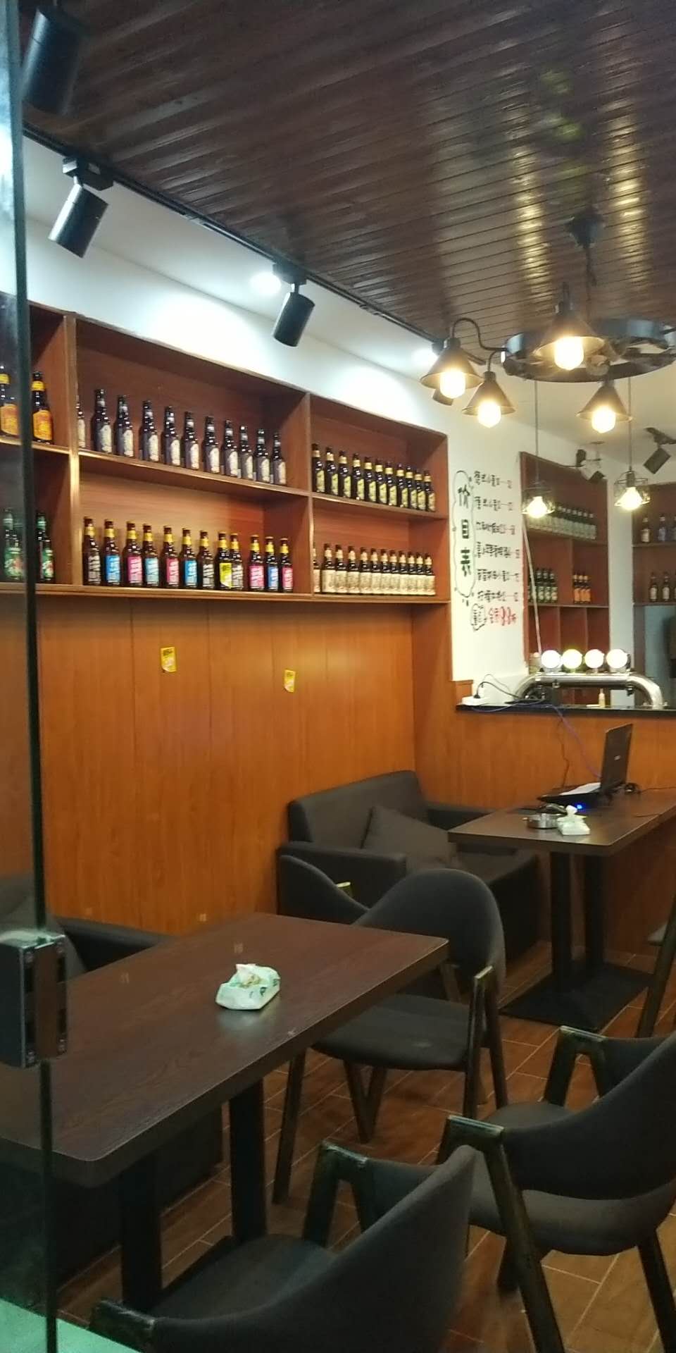 船山路夜宵一条街店铺低价转让