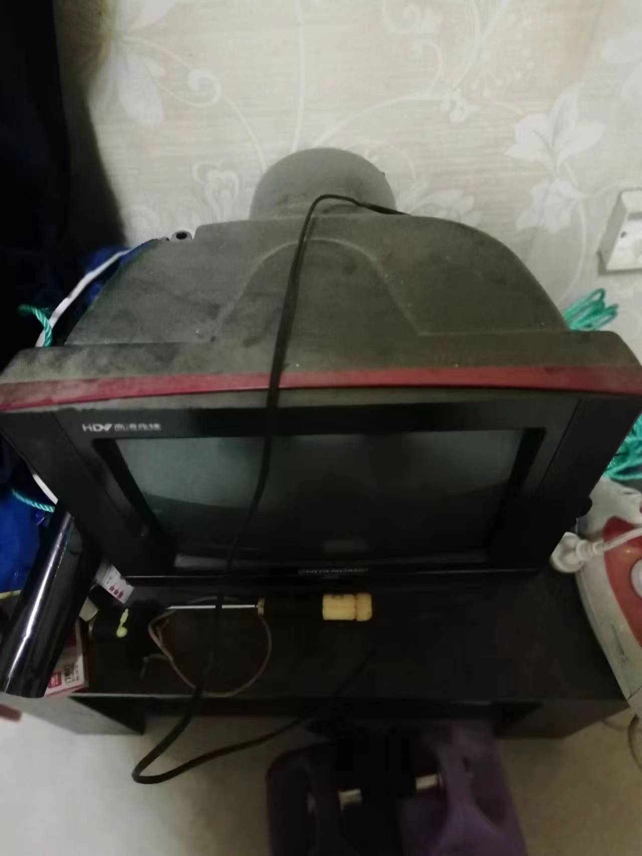 一台老式电视机便宜卖_4