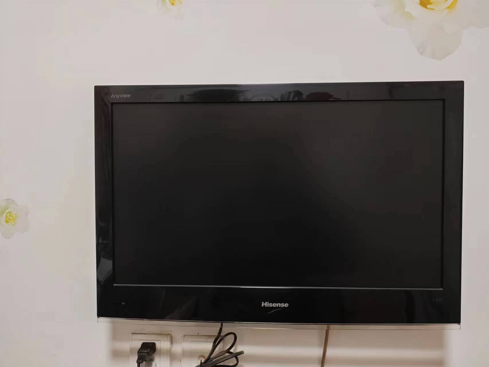 32寸海信电视机带壁挂支架低价出售_4