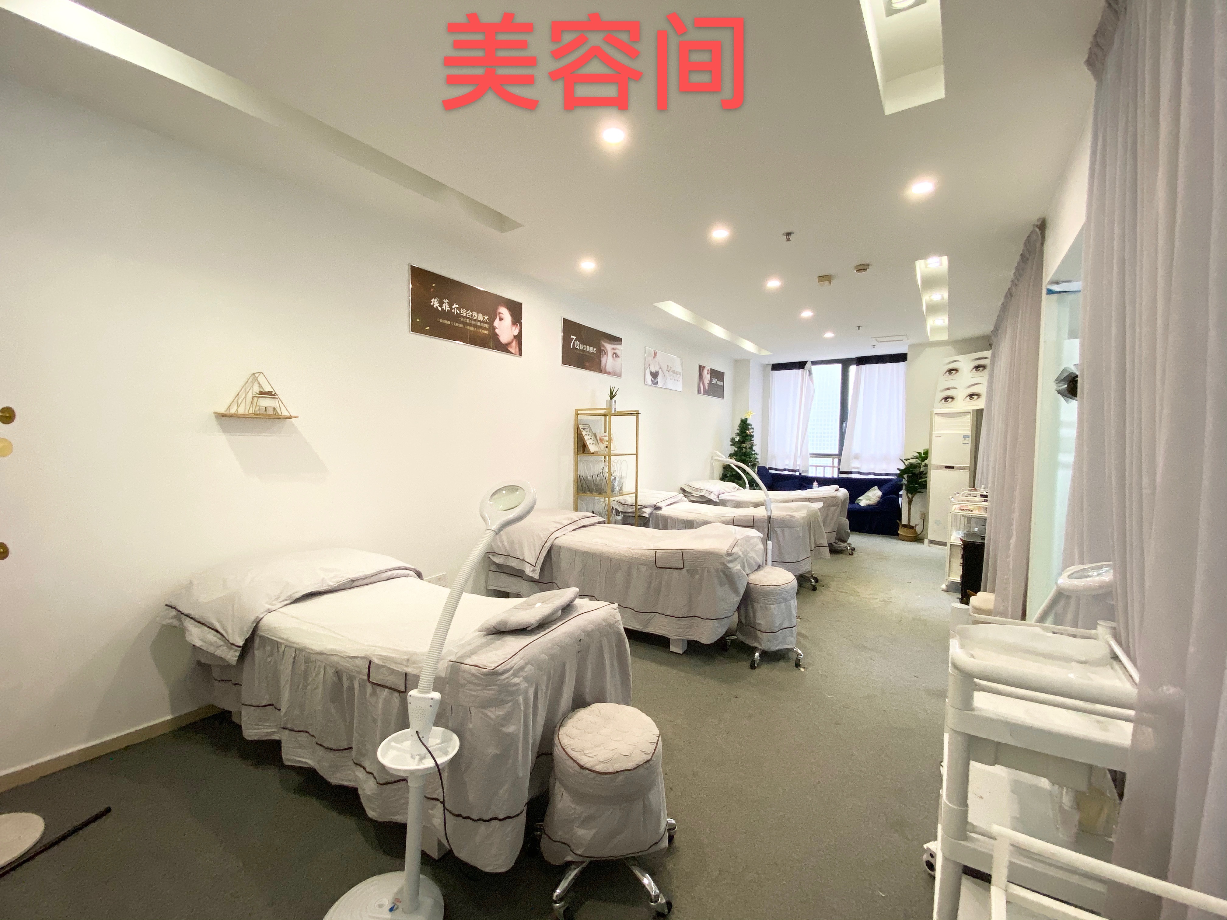 红谷滩万达广场A3 220平 美容场地直接用 通
