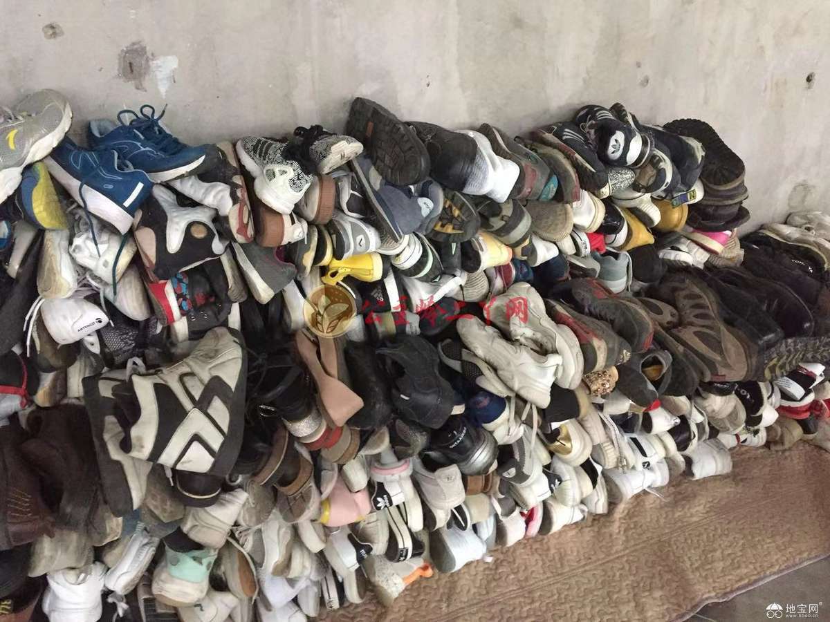 南昌上门回收旧衣服，包，棉被，鞋子_8