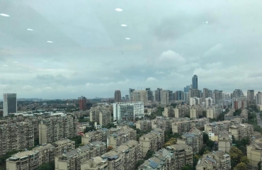 楼盘高端，豪华装修，少有房源，上海湾120平_1