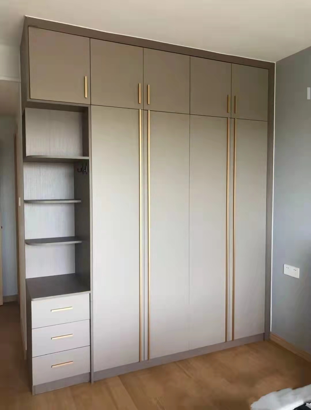 橱柜衣柜厂全屋定制兔宝宝衣柜650元/平_2