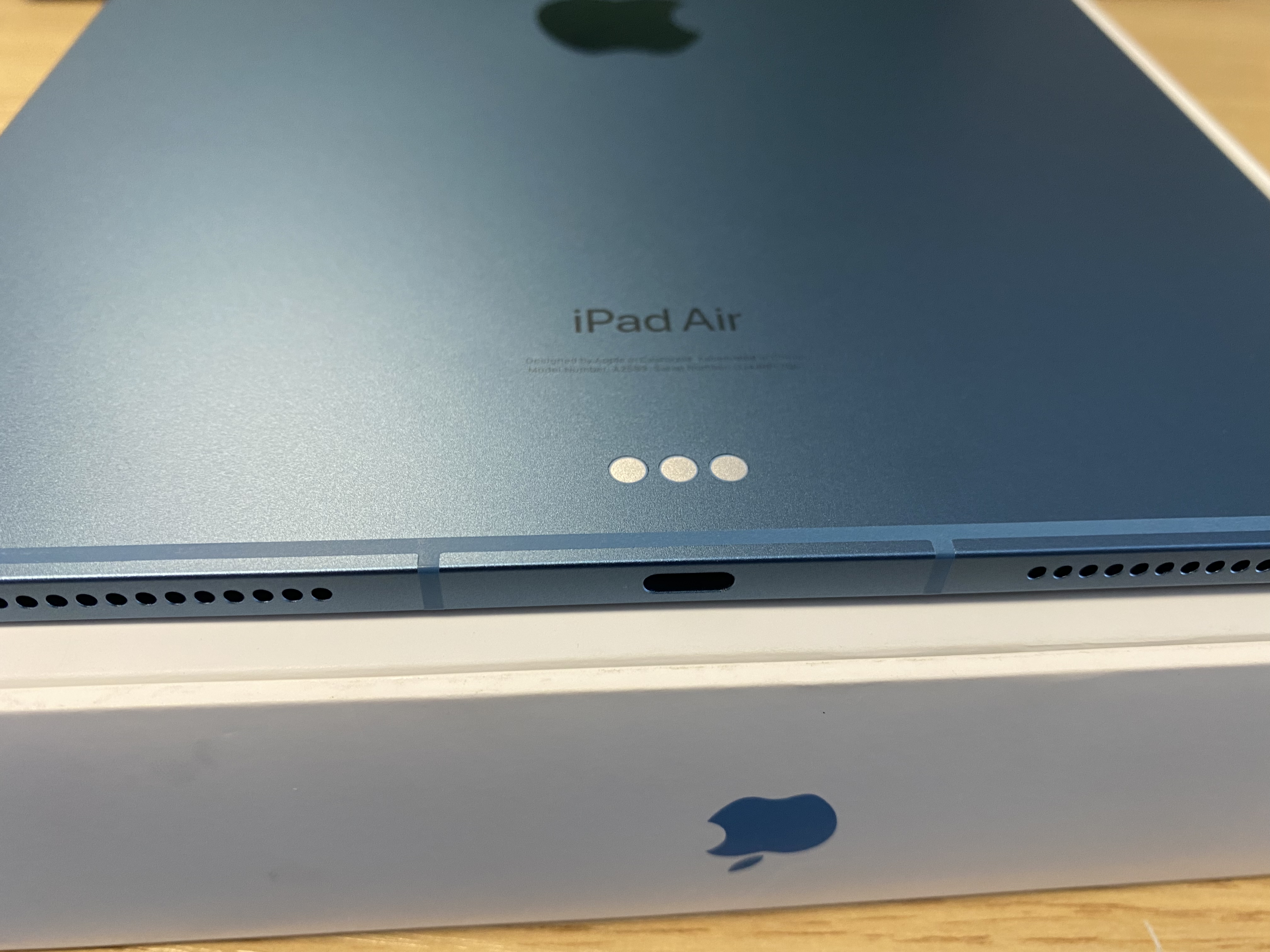 全新插卡版全套iPad Air5_9