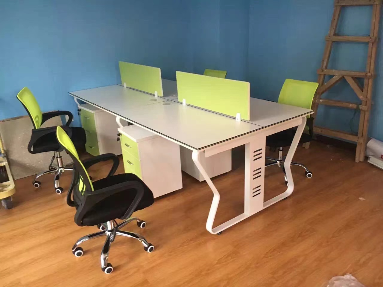 南昌办公家具厂家直销办公桌椅提供办公桌椅_2