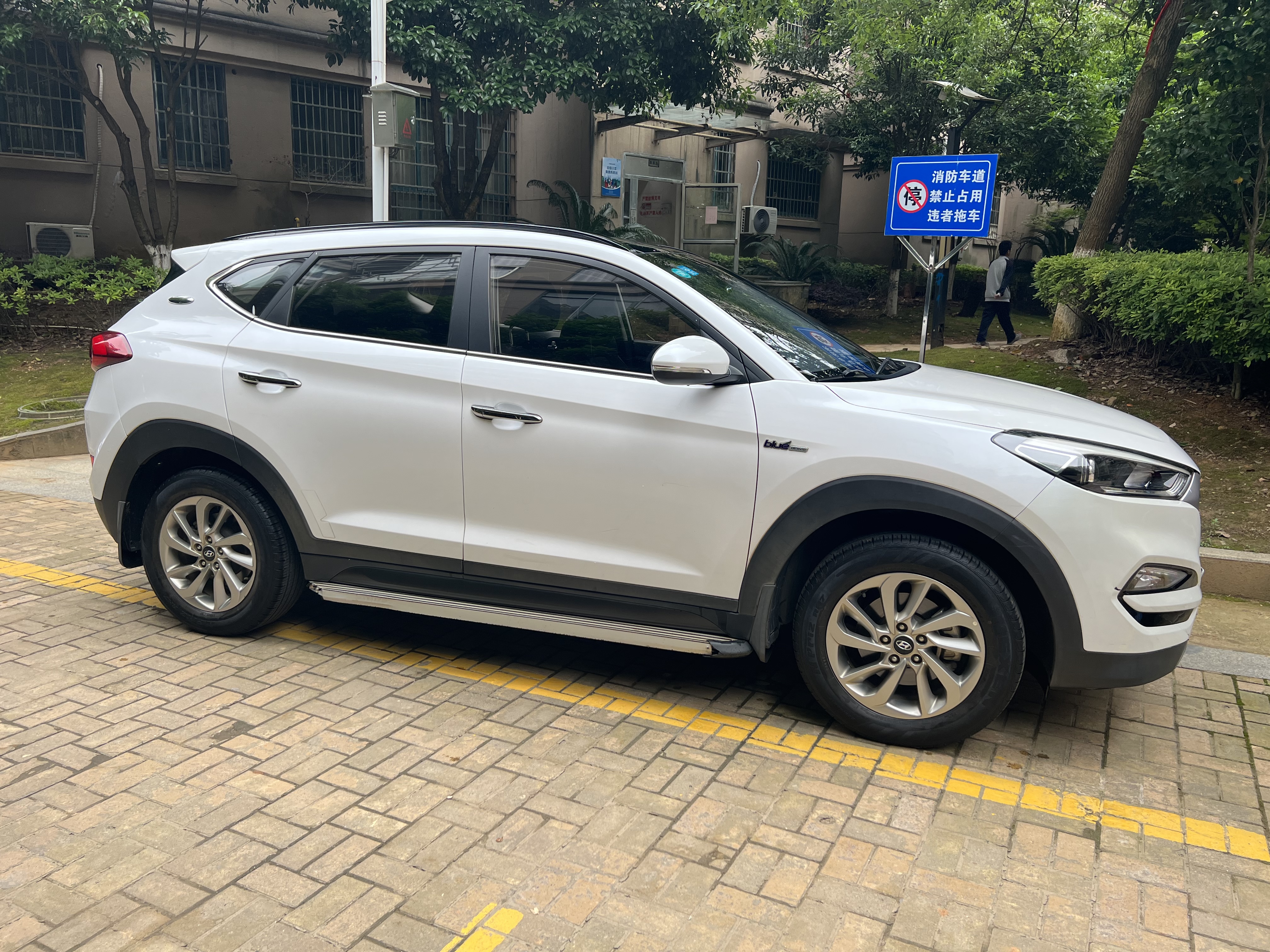 个人一手现代途胜私家车_5