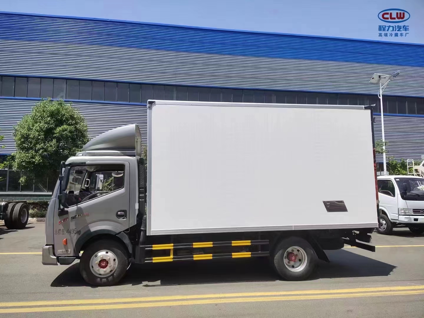 东风凯普特4米2冷藏车_6