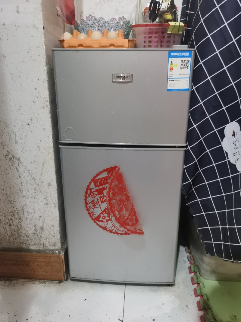 低价出售小冰箱_2