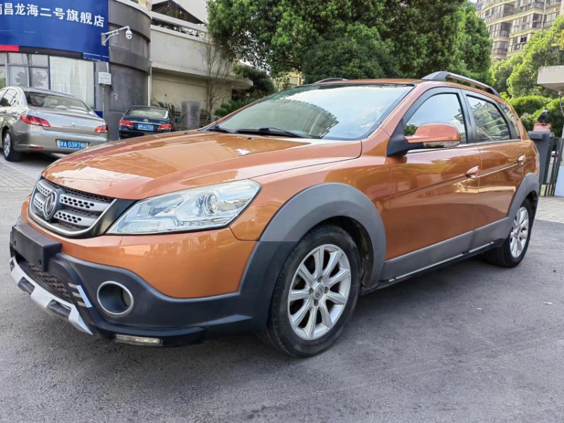 东风风神 H30 1.6L 尊贵型MT 2014