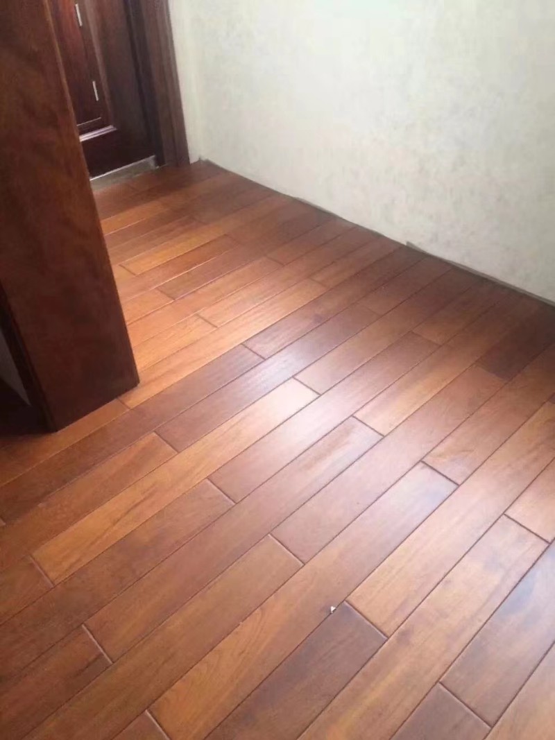 南昌市买地板哪里去 省建材找老茂_7