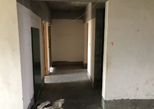 秦胜小区三室两厅仓库出租