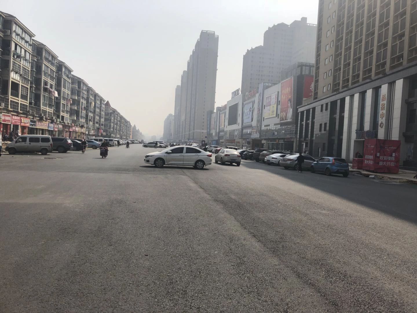 象湖旺铺沃尔玛正旁边低价出售