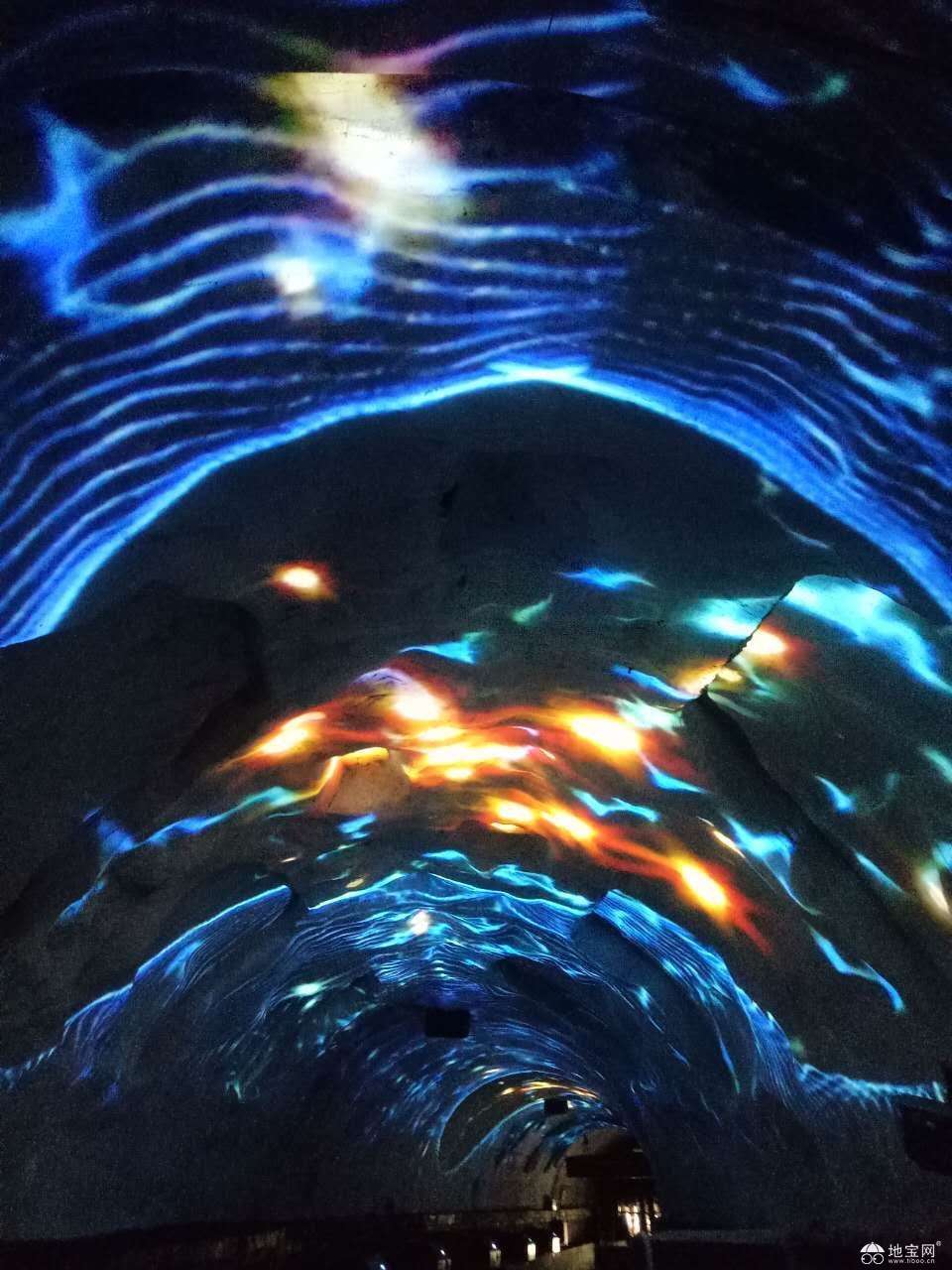 点击放大